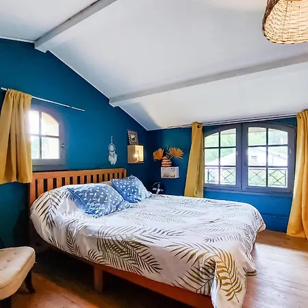 Holiday home Amazing In With Kitchen Le Temple (Gironde)