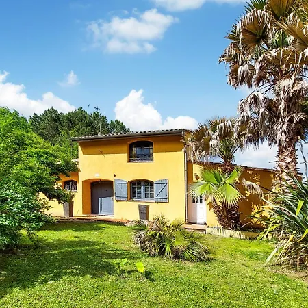 Holiday home Amazing In With Kitchen *